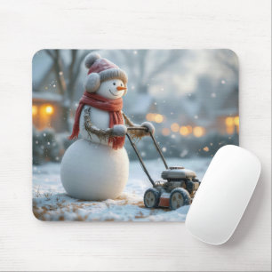 Snögubbe som driver en Retro Lawnmower på smågrise Musmatta
