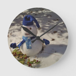 SnögubbewithBluehatt och Scarf Rund Klocka