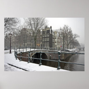 Snöig Amsterdam i Nederländerna i vinter Poster