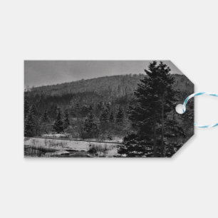 Snöig landskap i svartvitt presentetikett