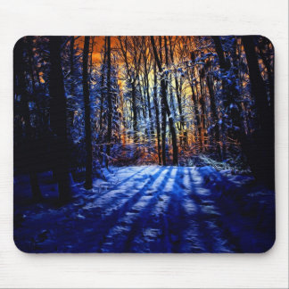 Snöig skog musmatta