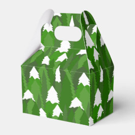 Snöig tallskog presentaskar