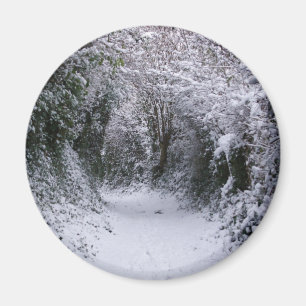 Snöig väg magnet