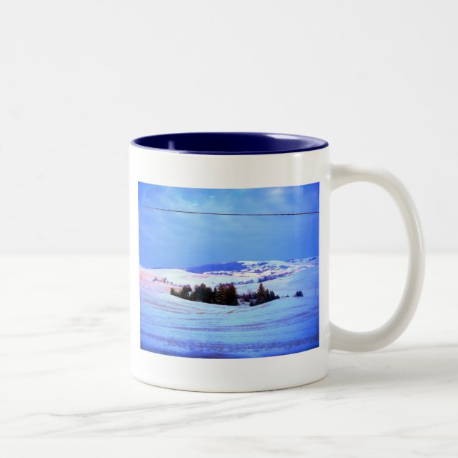 Snöiga kullar Två-Tonad mugg (Höger)