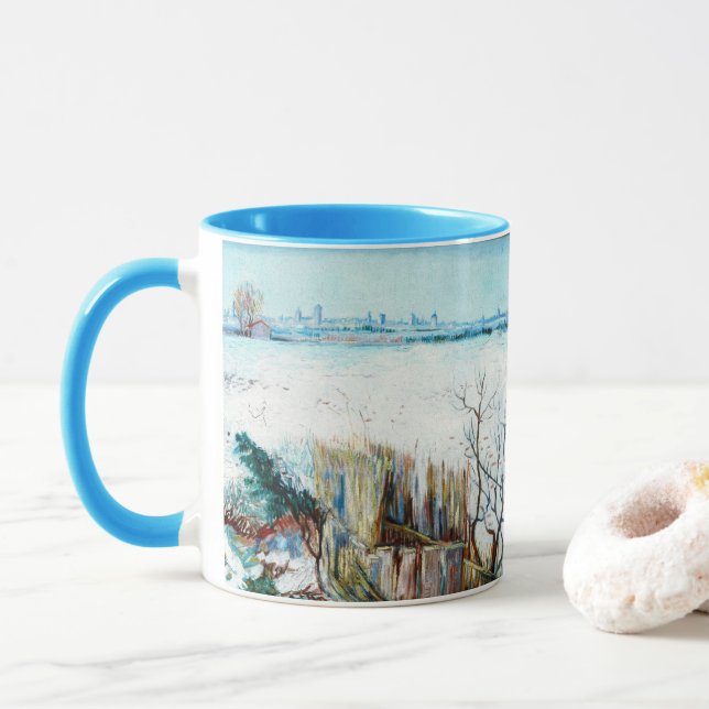 Snölandskap med Arles av Vincent van Gogh Mugg (Med munk)