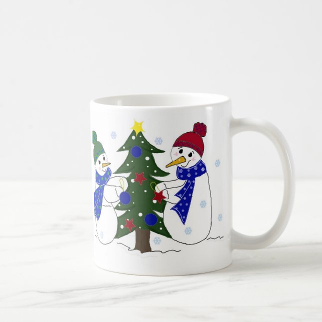 Snömannen dekorerar ett julträd kaffemugg (Höger)