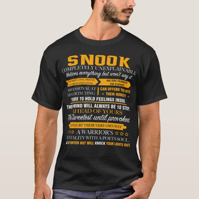 SNOOK är helt oförklarlig T Shirt (Framsida)
