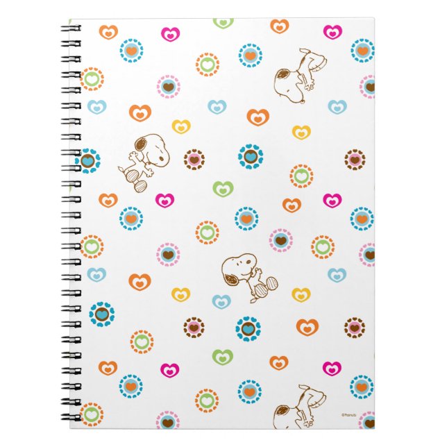 Snoopy Colorful Hearts Mönster Anteckningsbok (Framsidan)