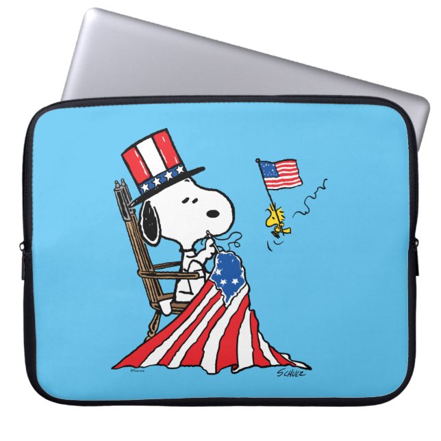 Snoopy Sewing 4:e juli Flagga Laptop Fodral (Framsidan)
