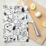 Snoopy Smile Giggle Laugh Pattern Kökshandduk<br><div class="desc">Take a look at this super cute design featuring Snoopy fun various poses.</div>