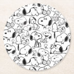 Snoopy Smile Giggle Laugh Pattern Underlägg Papper Rund<br><div class="desc">Take a look at this super cute design featuring Snoopy fun various poses.</div>