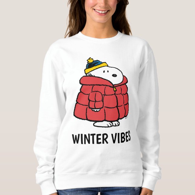 Snoopy Winter in Puffer Coat Sweatshirt T Shirt (Framsida)