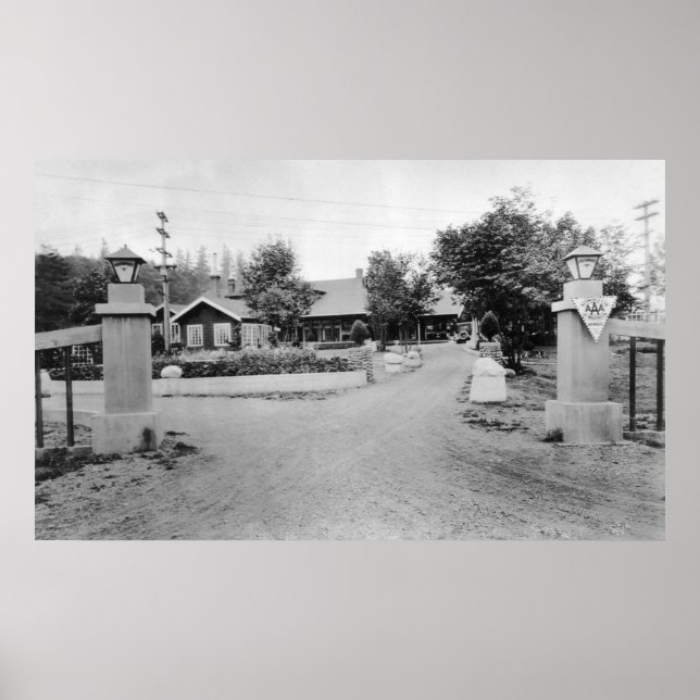 Snoqualmie, WA - Snoqualmie Falls Lodge Poster (Framsidan)