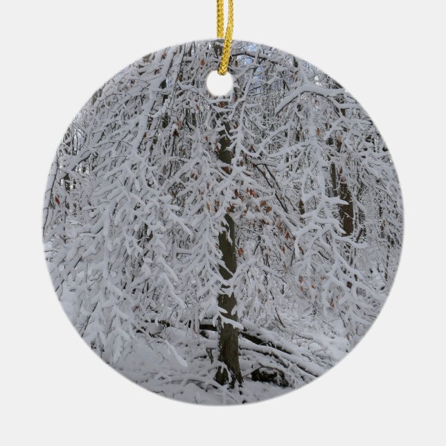 Snötäckt björkträdskanopi julgransprydnad keramik (Framsidan)