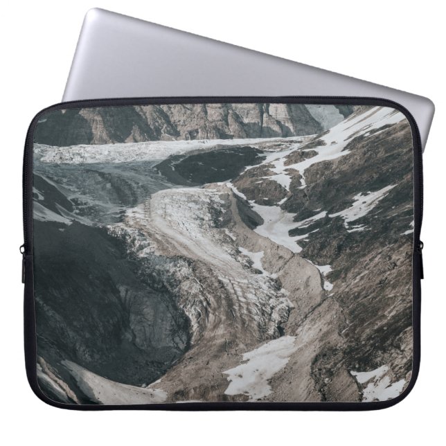 Snötäckta berg laptop fodral (Framsidan)