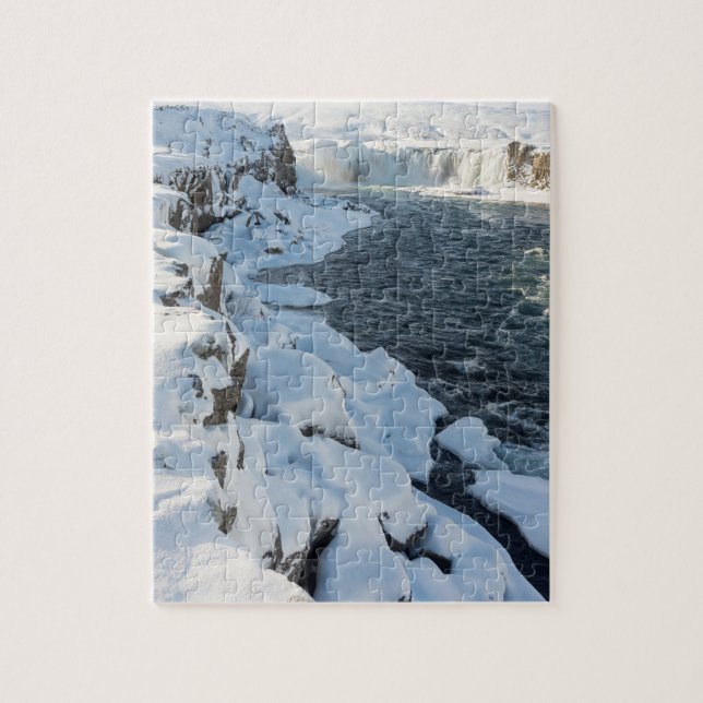 Snötäckta Godafoss vattenfallet Pussel (Vertikal)