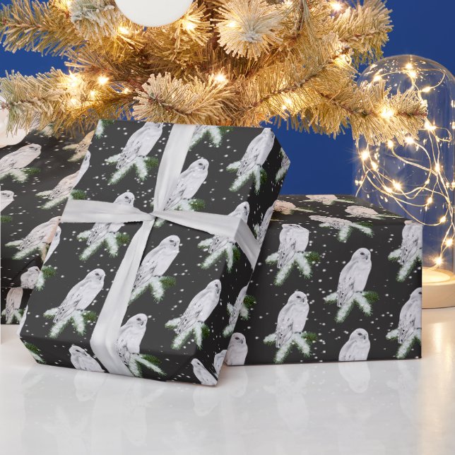 Snöuggla på tall  presentpapper (Helgdagar)