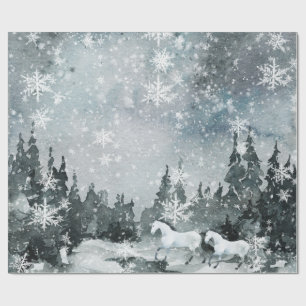 Snövita hästar i en vinterskog i Himmel Presentpapper