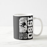 Snowboarder Vintage 1980 Birthday Snowboarding Sno Kaffemugg<br><div class="desc">Snowboarder Vintage 1980 Birthday Snowboarding Snowboard board</div>