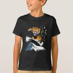 Snowboarding Animalies- Tiger på en snöbräda T Shirt