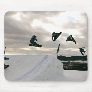 Snowboardingtrickmusen vadderar musmatta