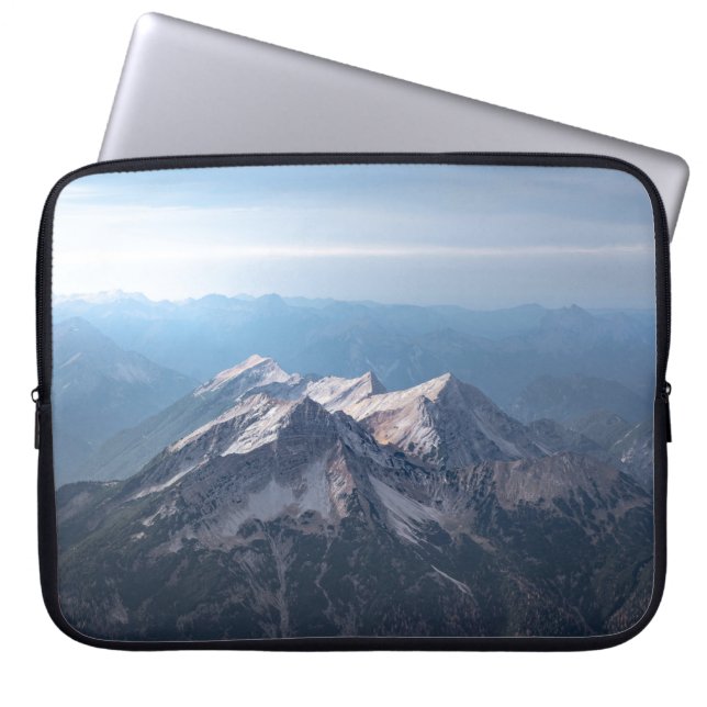 SNOWCAPPED MOUNTAINS LAPTOP FODRAL (Framsidan)