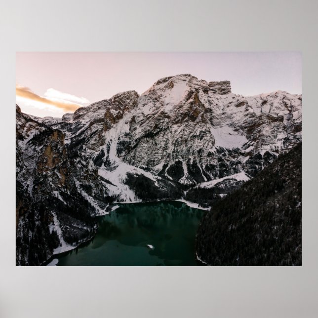 SNOWCAPPED MOUNTAINS POSTER (Framsidan)