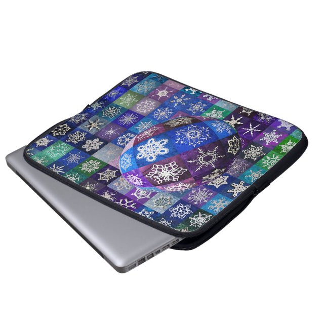 Snowcatcher Snowflake Temperature Quilt Laptop Fodral (Framre botten)