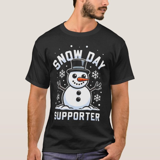Snowday Suprter Fun Winter Days For Kids And Adult T Shirt (Framsida)