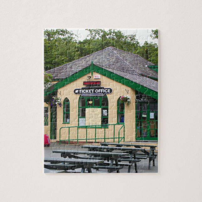 Snowdon Mountain Railway Station, Llanberis, Wales Pussel (Vertikal)