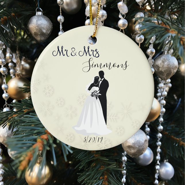 Snowflake Bride Groom Ny gifta, mrs Date Julgransprydnad Keramik (Skapare uppladdad)