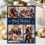 Snowflake Navy och Guld 5 Photo Collage jul Julkort<br><div class="desc">Modern Calligraphy Navy med enkel Elegant och Guld Snöflingor 5 Photo Collage God jul Script Helgdag Card. ( ) NOTERA ATT DESSA STORLEKA KORT PÅ 6, 5" X 8, 75" ÄR STÖRRE ÄN GENOMSNITTET, PÅ GRUND AV DET STÖRRE STORLEKA KORTET ÄR DET NÄSTAN SÄKERT ATT POSTAGKOSTNADERNA KOMMER ATT VARA HÖGRE....</div>
