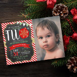 Snowflake Turning 2! Jul 2:a födelsedag Inbjudningar<br><div class="desc">Fira i stil med trendigets typografi Juldagen 2 år gamla inbjudningar. Utformningen är perfekt för en jul-,  vinter- eller december-första födelsedagsfest. Mallfotot och formuleringar är lätta att anpassa och gästerna blir glada när de tar emot inbjudningskorten för snyggt.</div>