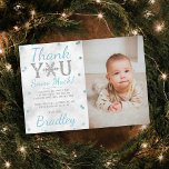 Snowflake Winter 1:a födelsedagsfoto Tack Kort<br><div class="desc">Säg tack i stil med trendigets födelsedagstack till dina kort. Formuleringen och fotot i mallen är lätta att anpassa och din familj och dina vänner blir glada när de får dessa fantastiska tack.</div>