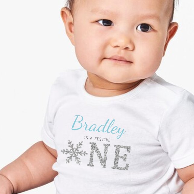 Snowflake Winter ’Festive One’ 1st Birthday T Shirt (Skapare uppladdad)