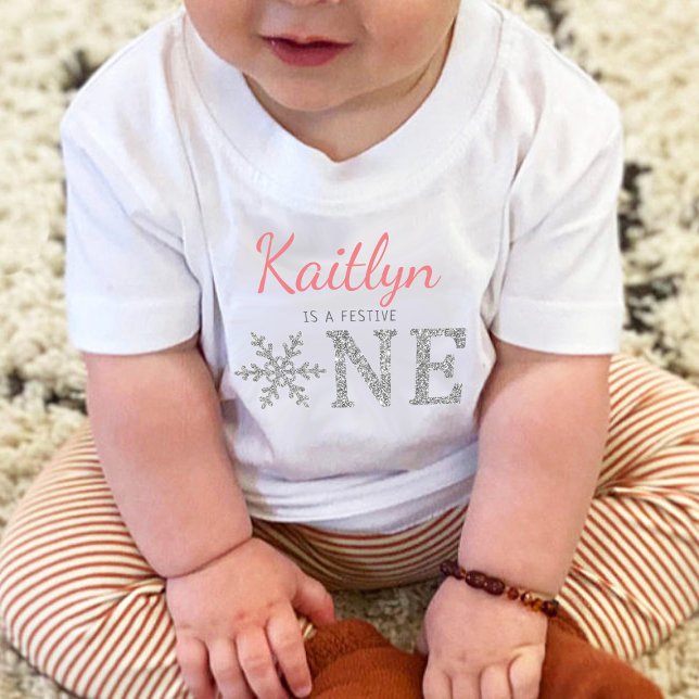 Snowflake Winter ’Festive One’ 1st Birthday T Shirt (Skapare uppladdad)