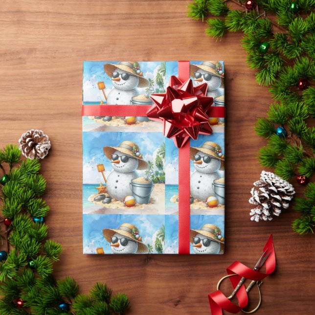 Snowman at the beach during Christmas holiday  Presentpapper (Julgåva)