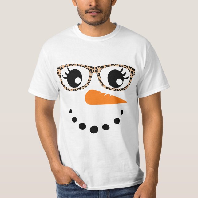 Snowman Face Carrot Nose Eyelashes Leopard Glasses T Shirt (Framsida)