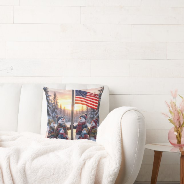 Snowman Family Gathering Around a Flagpole Kudde (Soffa)