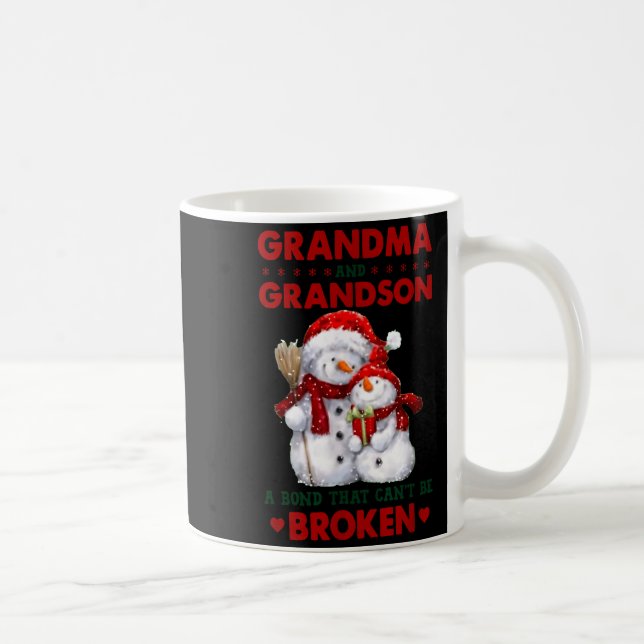 Snowman Grandma And Grandson A Bond That Can't Be  Kaffemugg (Höger)