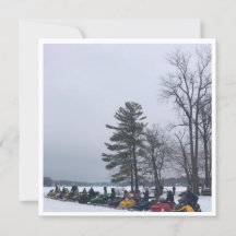 Snowmobileliga på gräset Lake Michigan