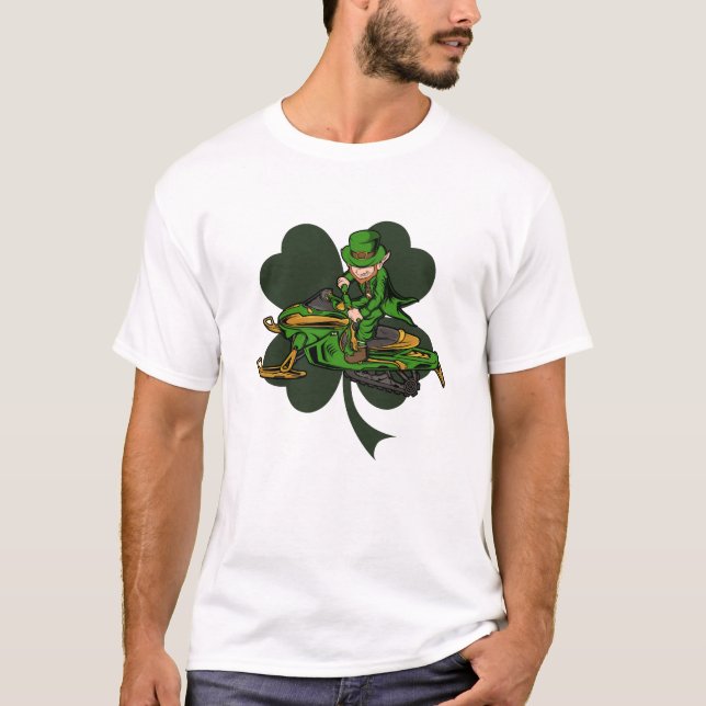 Snowmobiler Leprechaun St. Patrick's Day T Shirt (Framsida)
