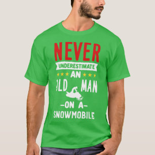Snowmobiling Old Man på en smula mobil T Shirt