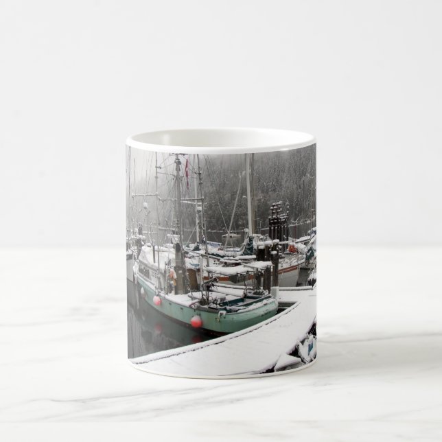 Snowy Fishing Boats - Kommendörens Mugg (Center)