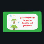 Snowy Julgran-märkre för bakade varor Fraktsedel<br><div class="desc">Märkrn i julklappen har en helgdag i träd med snö där det blå snöflingor faller. Du kan anpassa ordalydelsen och namn till högerna. Det här är en perfekt som du kan fästa på dina hembakade varor som du ge som presenter,  t.ex. kakor,  webbläsare eller fuskverk. ©2010 JD Digi-design</div>