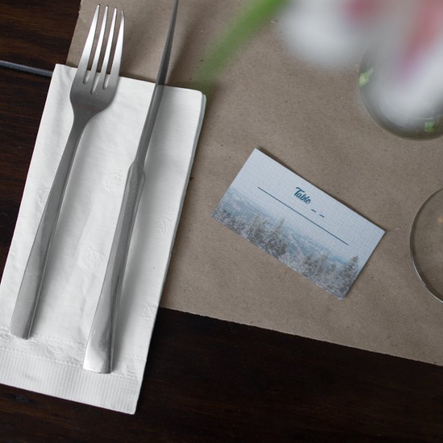 Snowy Mountain Forest Bröllop Placeringskort (Skapare uppladdad)