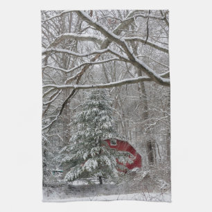 Snowy Red Barn Kökshandduk