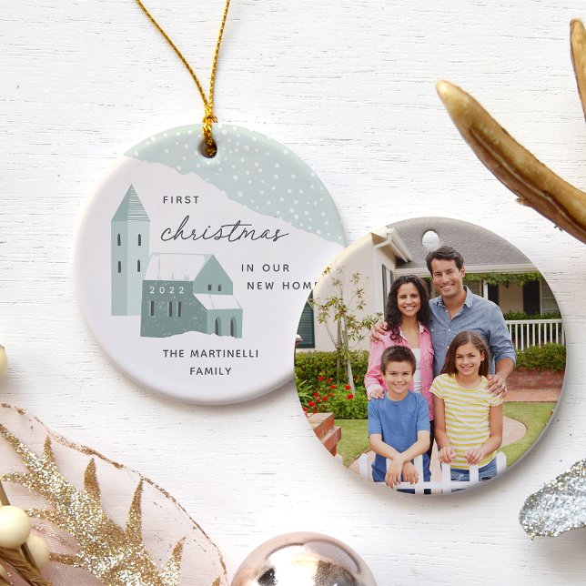 Snowy Village | Första jul i vårt nya hem Julgransprydnad Keramik (Skapare uppladdad)