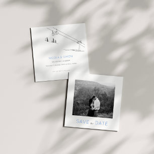 Snowy Winter Ski Resort par Black and White Spara Datumet