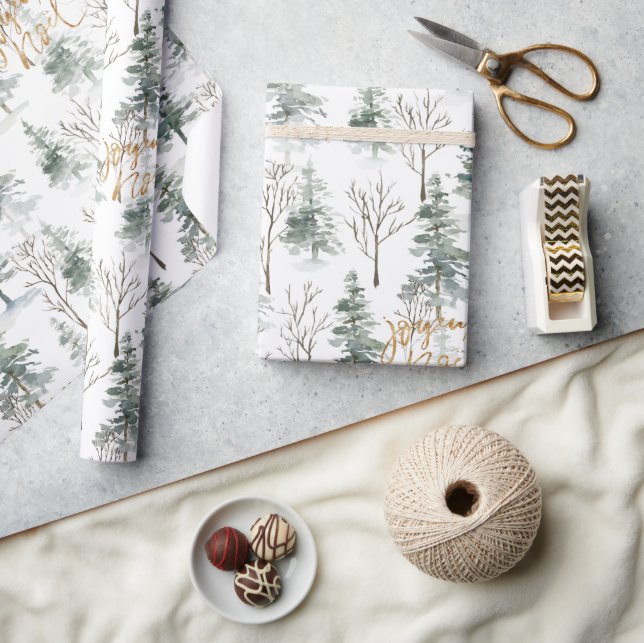 Snowy Winter Träd Joyeux Noel Guld Typography Presentpapper (Hantverk)